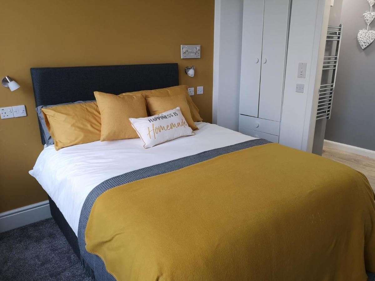 Double Ensuite Bedroom Near Edinburgh เคิร์กคาลดี ภายนอก รูปภาพ